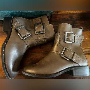 Charles by Charles David boots
